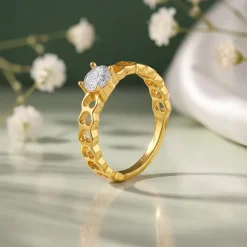 Golden Heart Cut-Out Ring