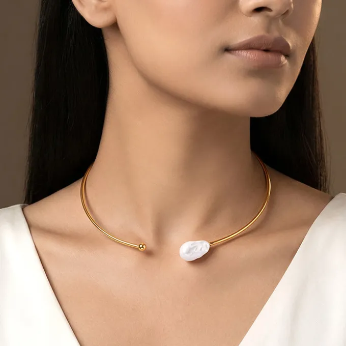 Golden Judy Pearl Necklace