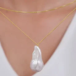 Golden Megan Pearl Necklace