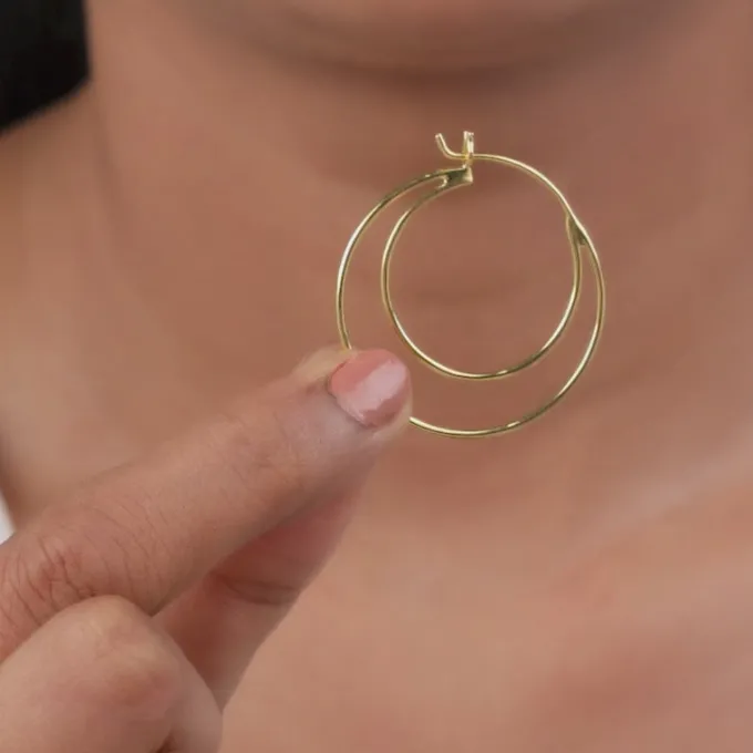 Golden Minimal Layered Hoops