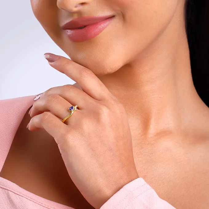 Golden Noorii Ring
