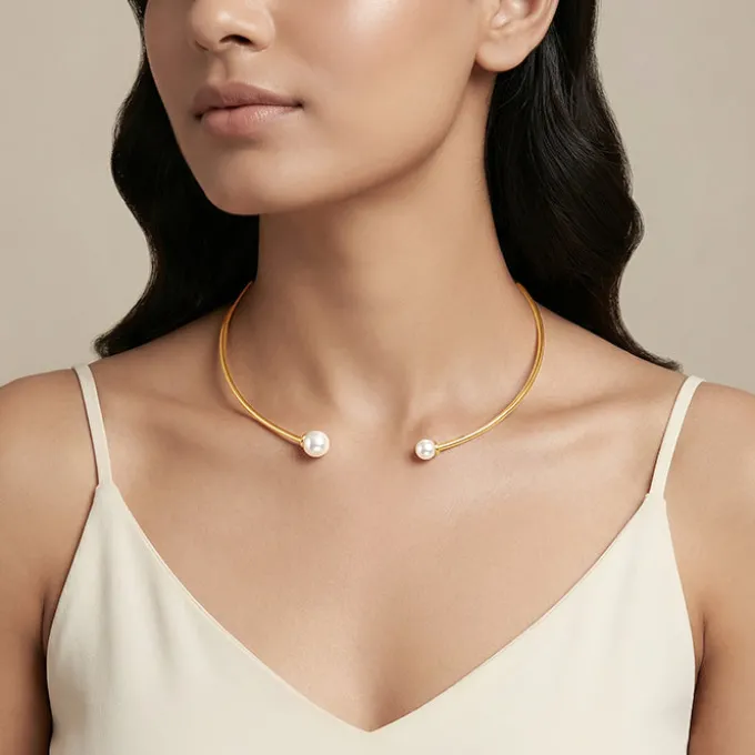 Golden Phoebe Pearl Hasli Necklace