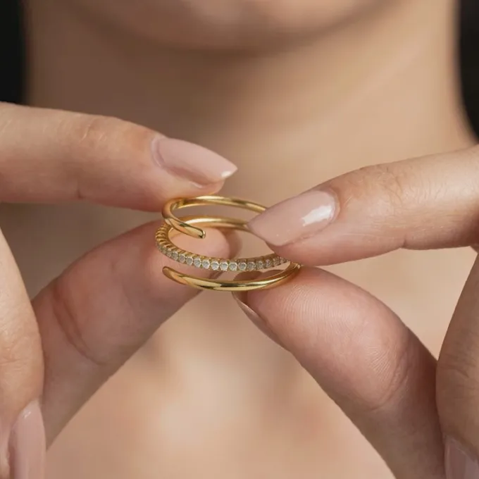 Golden Radiant Divide Ring (Size 12)