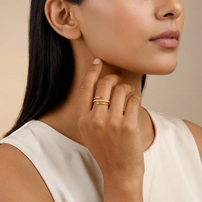 Golden Radiant Divide Ring (Size 12)