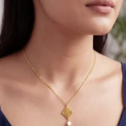 Golden Stay With Me Pendant With Link Chain