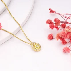 Golden Studded Delight Pendant With Link Chain