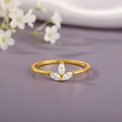 Golden Trinity Gleam Ring