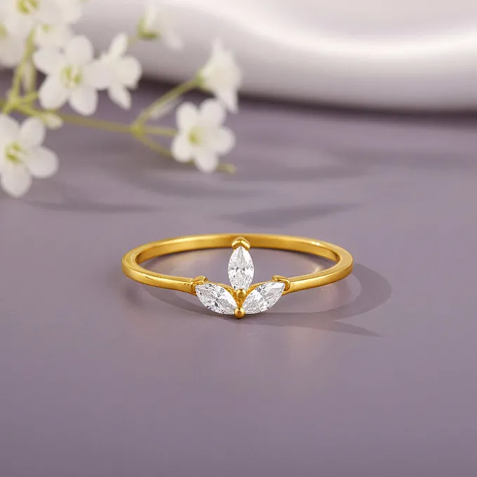 Golden Trinity Gleam Ring