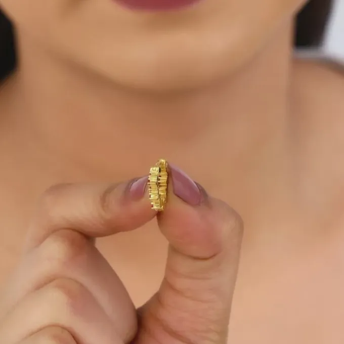 Golden Zig-Zag Red Nose Ring
