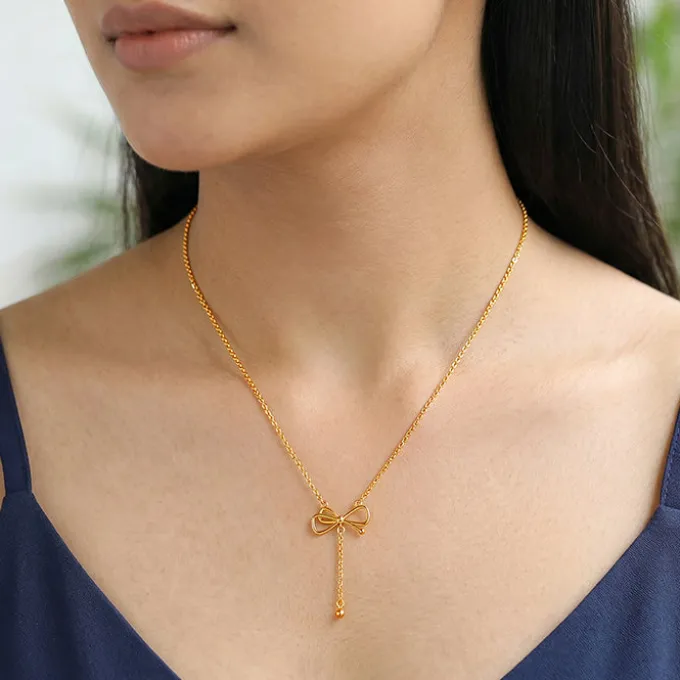 Kriti Sanon Golden Bowtiful Necklace