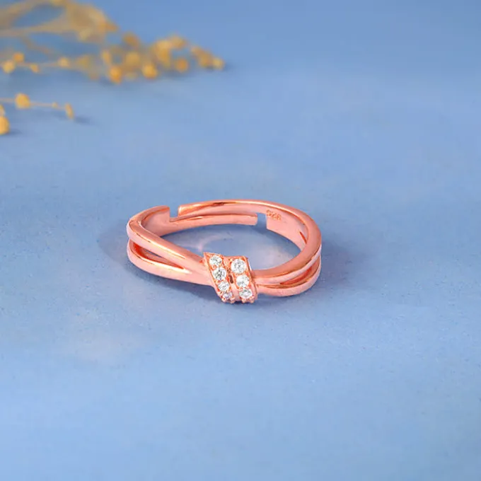 Kriti Sanon Rose Gold Promise Knot Ring
