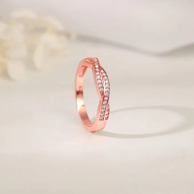Kriti Sanon Rose Gold Sparkling Spiral Ring