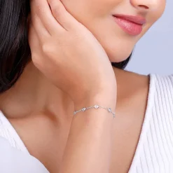 Kriti Sanon Silver Connected by Circles Bracelet