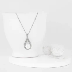 Kriti Sanon Silver Tear Drop Pearl Pendant With Link Chain