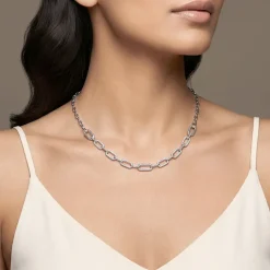 Kriti Sanon Silver Textured Paperclip Necklace