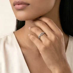 Kriti Sanon Silver Toggle Ring (Size 12)