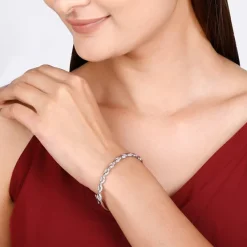 Kriti Sanon Silver Zircon Whirl Bracelet