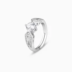 Kriti Sanon Silver Zircon Elegant Loop Ring