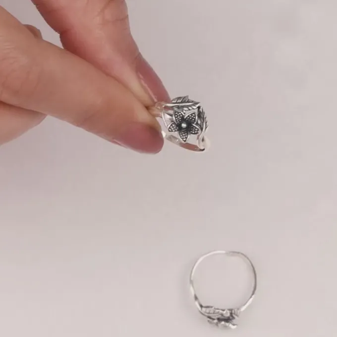Oxidised Silver Floral Muse Toe Rings