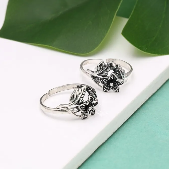 Oxidised Silver Floral Muse Toe Rings