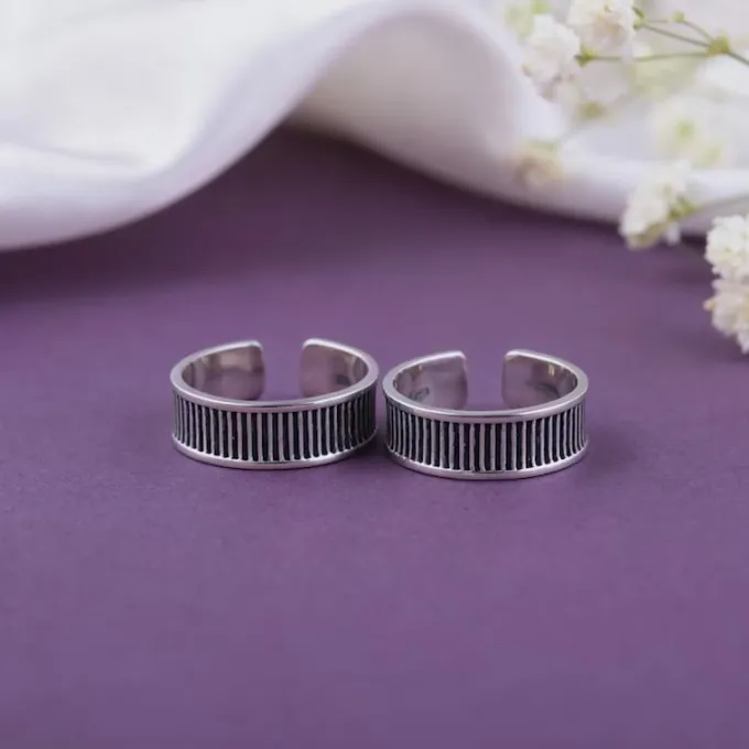Oxidised Silver Jaya Toe Rings