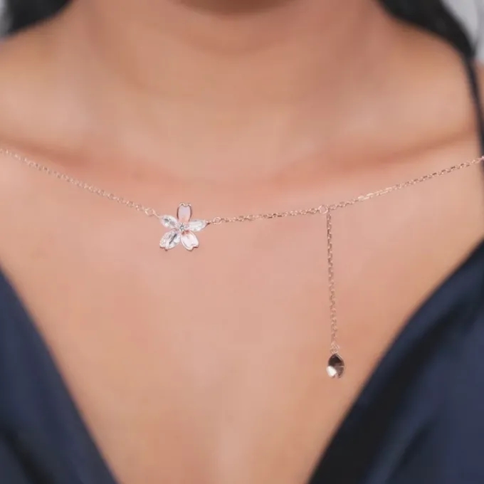 Rose Gold Bloom Necklace