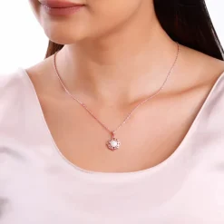 Rose Gold Bloomie Pendant With Link Chain