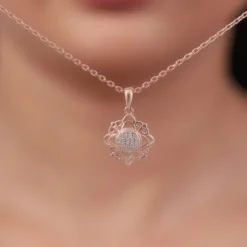 Rose Gold Bloomie Pendant With Link Chain