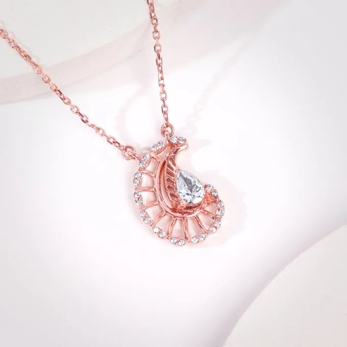 Rose Gold Classy Paisley Pendant With Link Chain