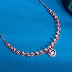 Rose Gold Daisy Necklace