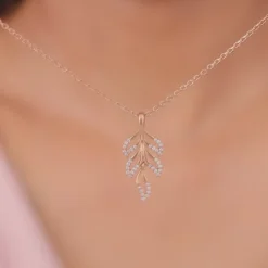 Rose Gold Komal Pankh Pendant With Link Chain