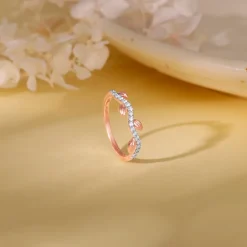 Rose Gold Leafy Legacy Diamond Ring