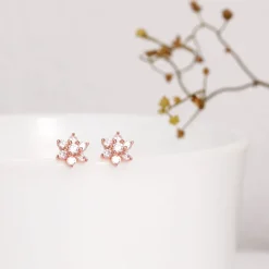 Rose Gold Shining Flower Studs
