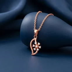 Rose Gold Snowflakes Pendant With Link Chain