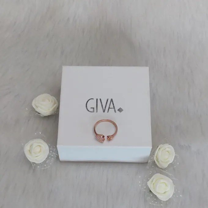 Rose Gold Sparkling Heart Ring