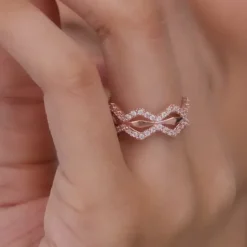 Rose Gold Wavy Dreams Ring
