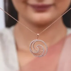 Rose Gold Whirpool Pendant With Link Chain