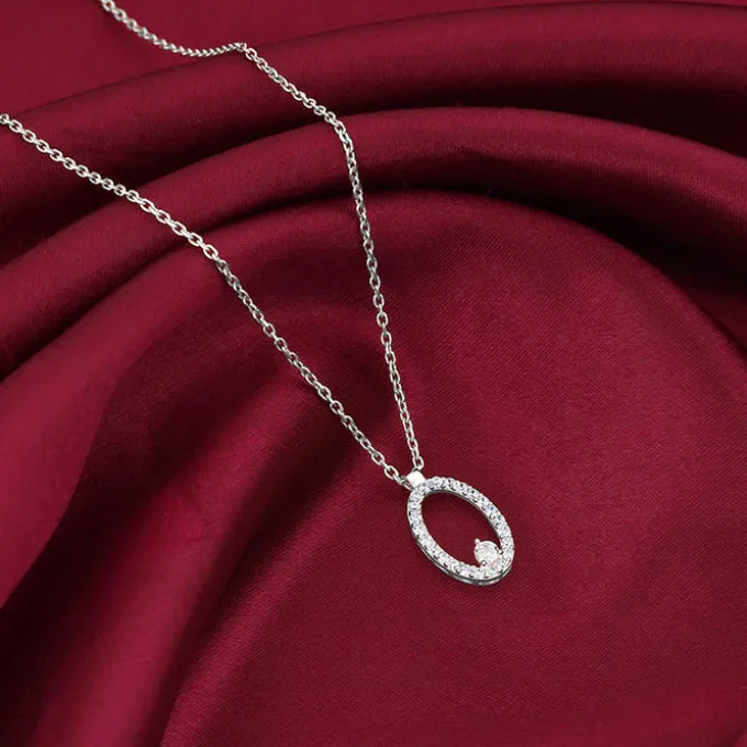 Silver Arena Pendant With Link Chain