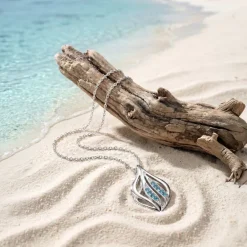 Silver Artemisia Pendant with Link Chain