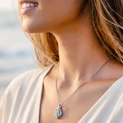 Silver Artemisia Pendant with Link Chain