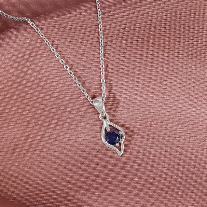 Silver Azure Leaf Pendant With Link Chain