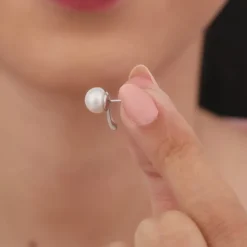 Silver Cute Pearl Studs