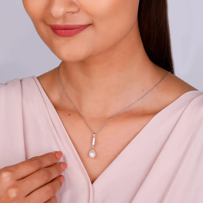 Silver Drop of Pearl Pendant with Link Chain