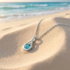 Silver Euanthe Pendant with Link Chain