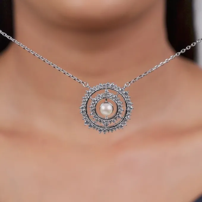 Silver Finesse Necklace