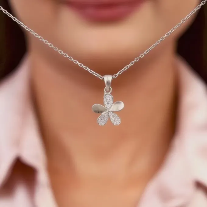 Silver Flower Pendant With Link Chain