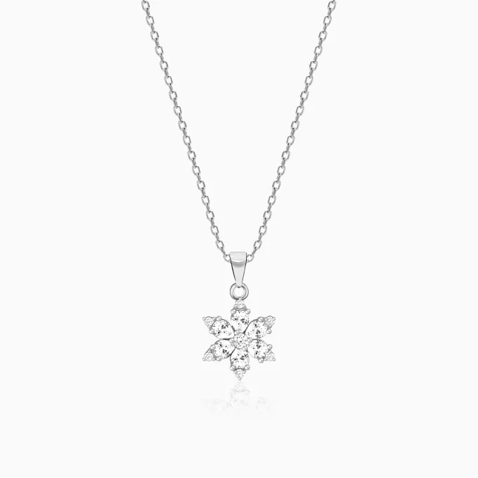 Silver Flowery Snowflake Pendant With Link Chain