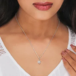 Silver Flowery Snowflake Pendant With Link Chain