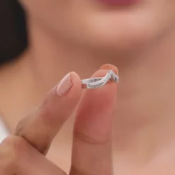 Silver Insignia Vanki Ring