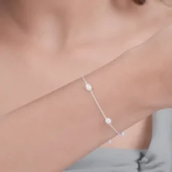 Silver Iridescent Pearl Bracelet
